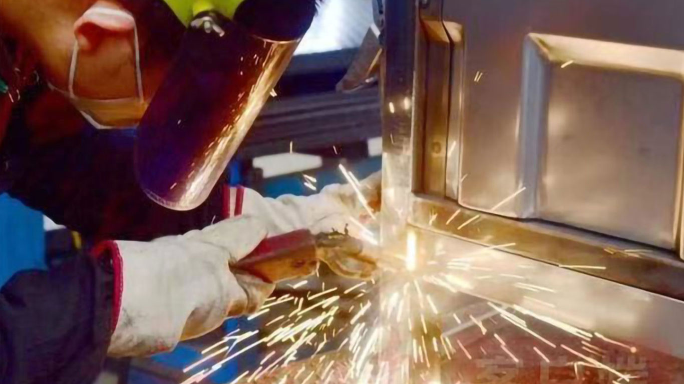 株式会社 ソーダトレード ｜ 福岡 金属加工